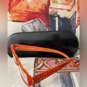 🧡NEW FENDI GLASSES IN CASE🧡Orange🧡💯Authentic